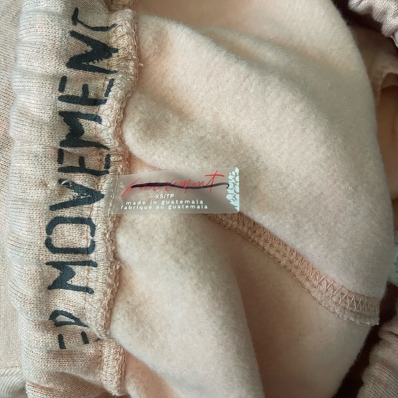 Free People Fp movement For The Win Long Shorts in Pastel Peach Sz XS NWOT - Picture 5 of 5
